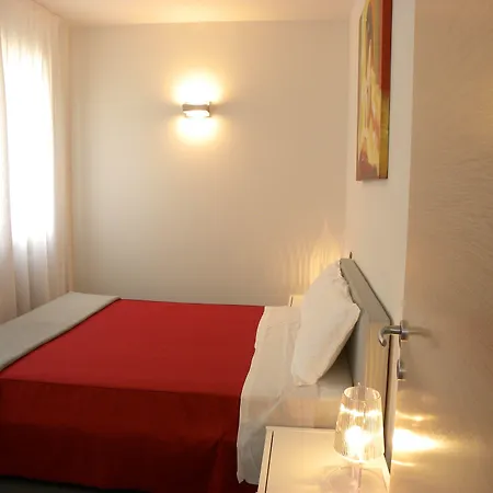 Venice Dante Местре