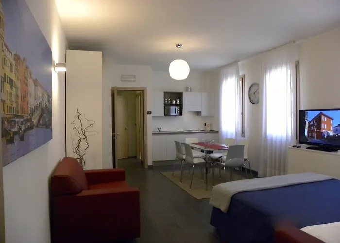 Venice Dante Апартаменты