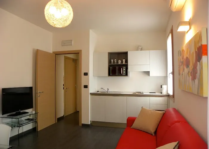 Venice Dante Местре