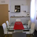 شقة فينيس دانتي *